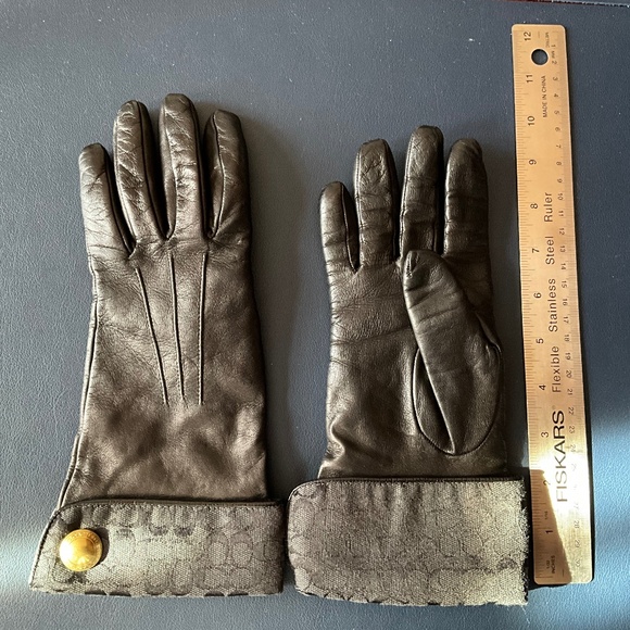 Coach gloves - Picture 1 of 2